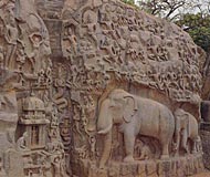mahabalipuram arjuna's penance carving